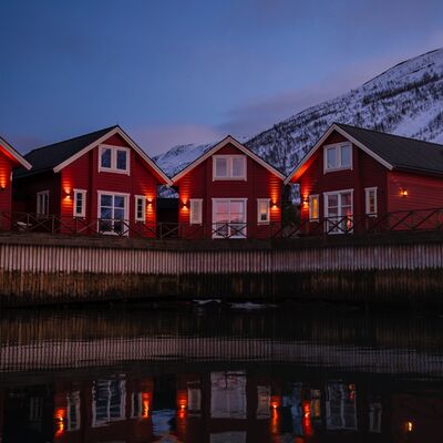 1602