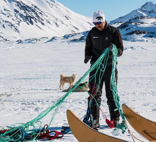 Greenland Dog Sledding Expedition © huskytour groenland greenland