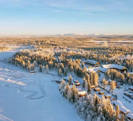 Northern Lights with Direct Flight © Harriniva Hotels & Safaris