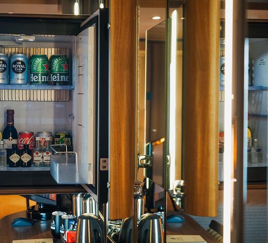 © ship heritage adventurer