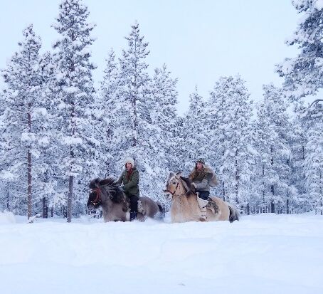 Anspruchsvolles Reiterabenteuer in Lappland © wilderness huskies siperia