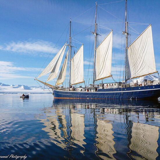 Spitzbergen – Nordostgrönland, Segeln & Fliegen