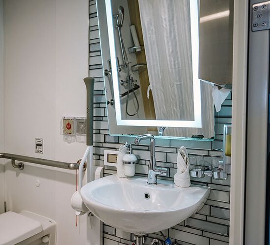 © ship ocean victory