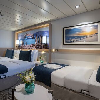 © ship ocean victory