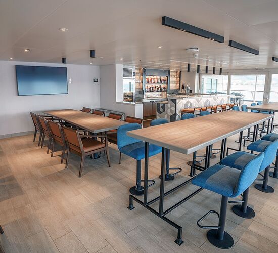Bistro 487 © ship ultramarine