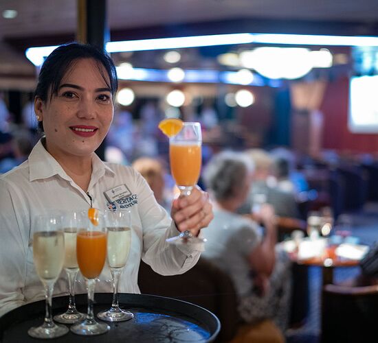 Bar & Lounge © ship heritage adventurer
