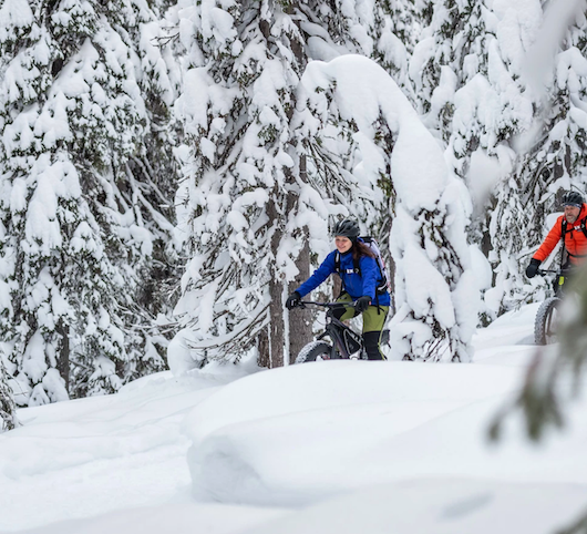 Family Christmas Holidays in Southern Lapland © hikesntrails