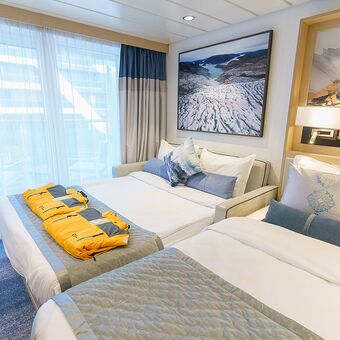 © ship ocean explorer
