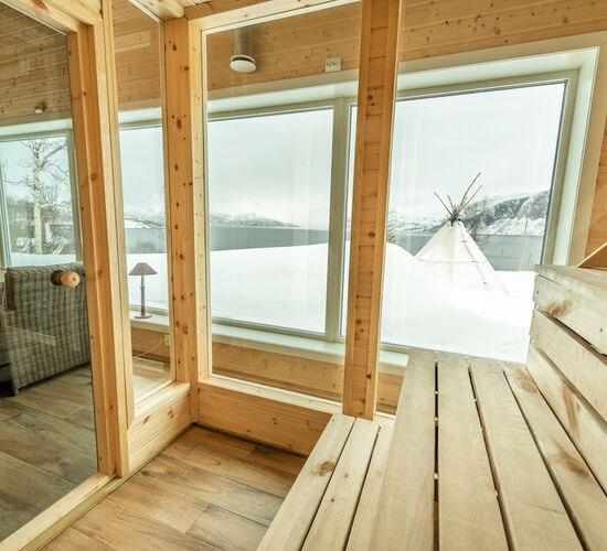 Whale safari and Northern Lights on Uløya © Jan R Olsen / Arctic Panorama Lodge