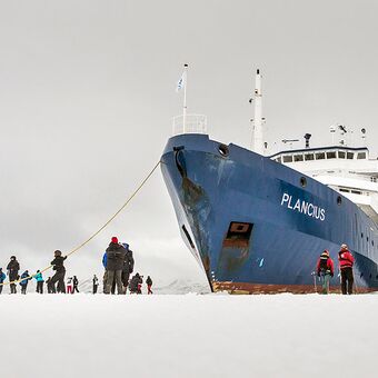 © ship plancius