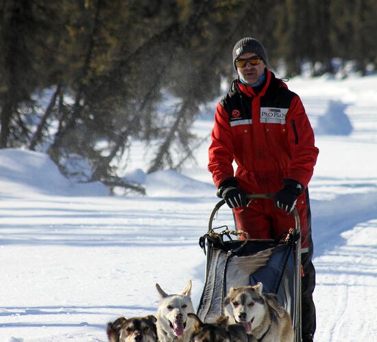 Brooks Range Husky Expedition © alaska winter adventures