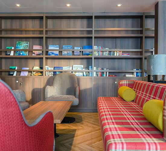 Bibliothek © ship hondius