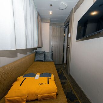 © cabins