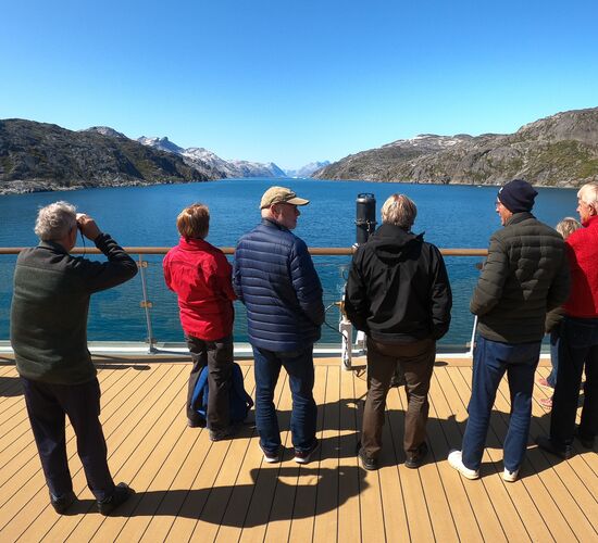 Greenland to Iceland - Arctic Explorer © greenland from iceland