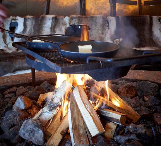 Husky Weekend in Northern Sweden © brandon pinebay lodge