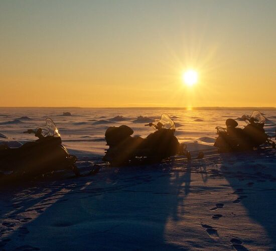 Husky Weekend in Northern Sweden © brandon pinebay lodge