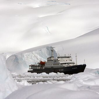 © ship plancius