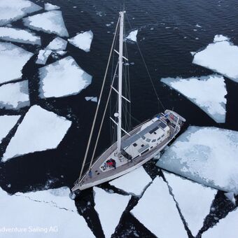 © Sail & Explore Svalbard