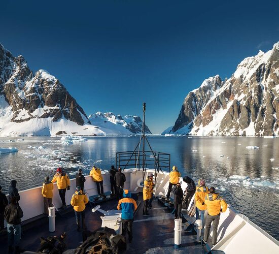 Antarktis-Express: Südwärts per Flug, nordwärts per Schiff © antarktis express