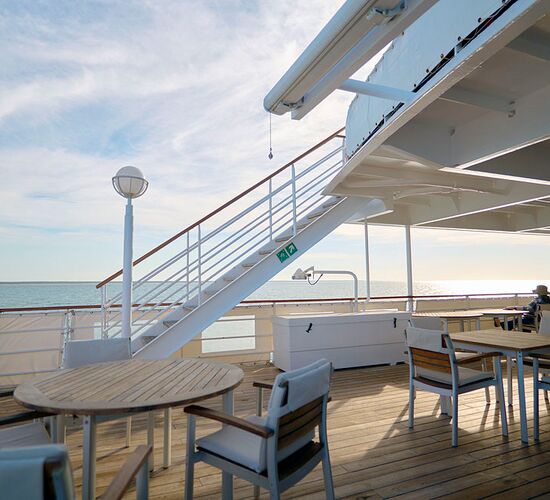 © ship heritage adventurer