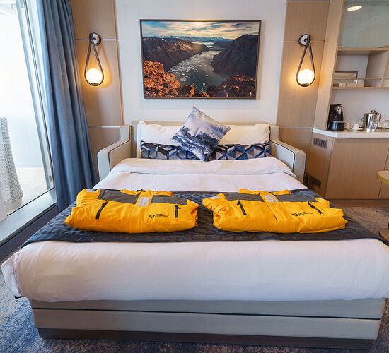 © ship ocean explorer