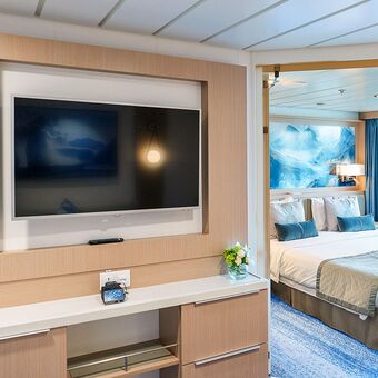 © ship ocean explorer