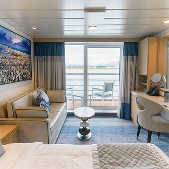 © ship ocean explorer