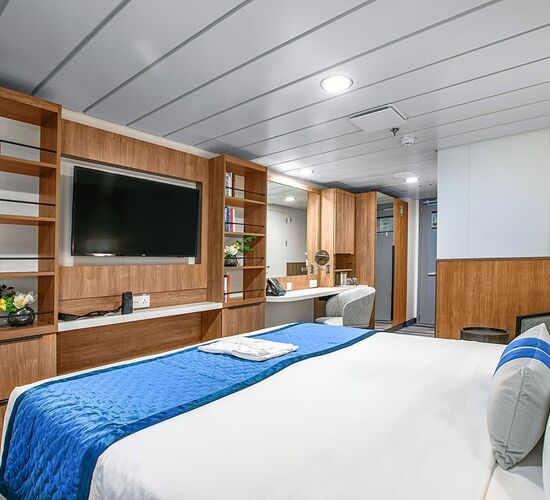 © ship ocean victory