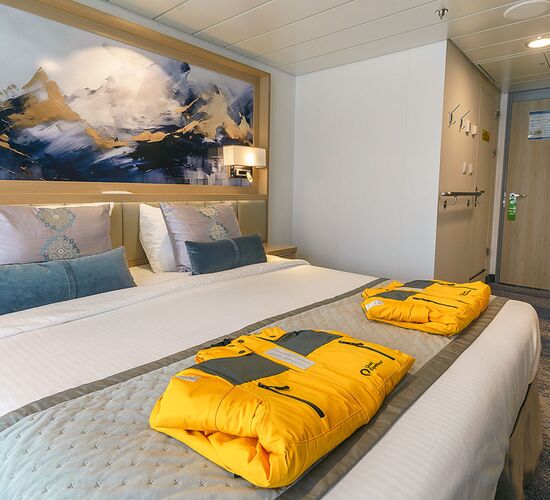 © ship ocean explorer