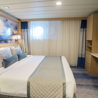© ship ocean explorer