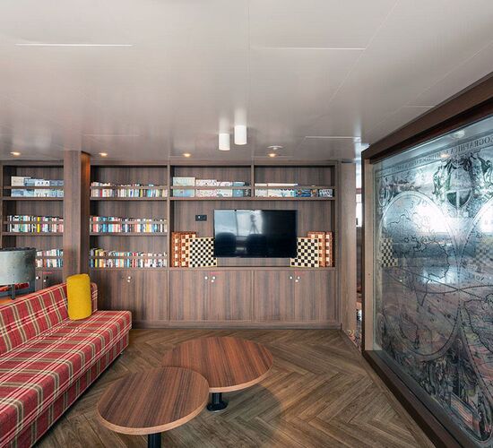 Bibliothek © ship hondius