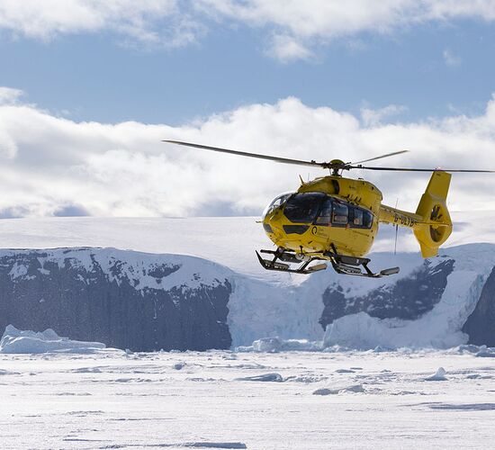 Antarctica by Helicopter: Crossing the Polar Circle and the Peninsula © activities