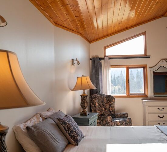 Mount Logan Suite