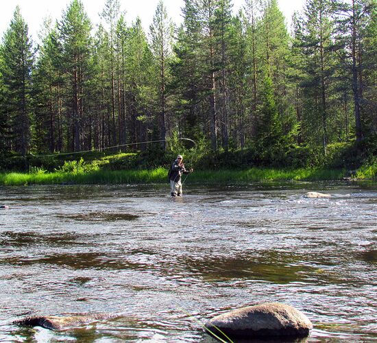Schleppfischen und Wurfangeln auf dem See Jokijärvi © saija