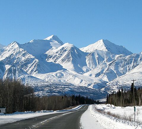 Wonderful Winter Experience in the Yukon © Mount LoganLodge