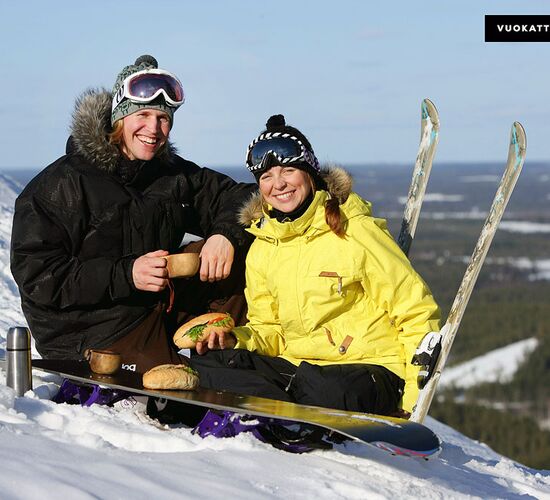 Wilderness sled dog tour Finland © vuokatti