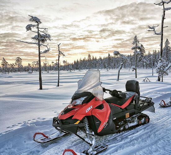 Snowmobile safari through the arctic wilderness © apukka resort