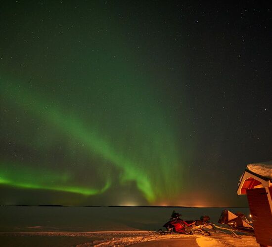Husky Weekend in Northern Sweden © brandon pinebay lodge
