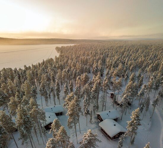 Northern Lights with Direct Flight © Harriniva Hotels & Safaris