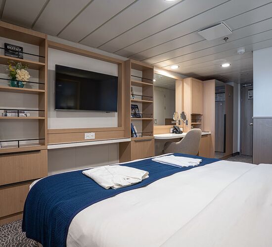 Stateroom with Porthole © ship ocean albatros