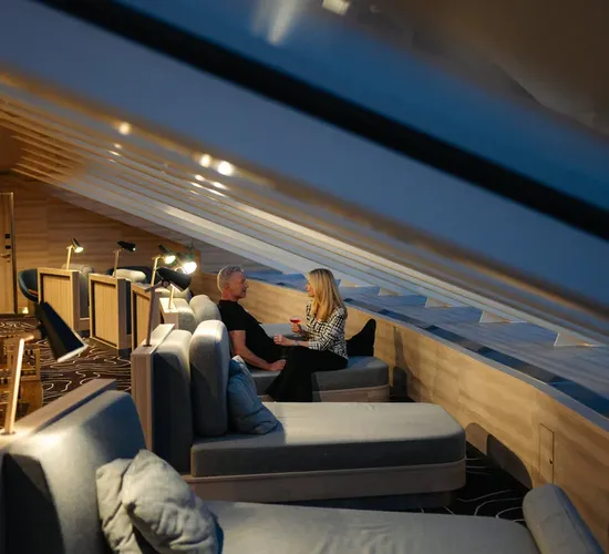 Explorer Lounge & Bar © ms fridtjof nansen