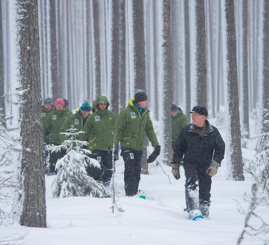 Snowshoe hike © grano beckasin